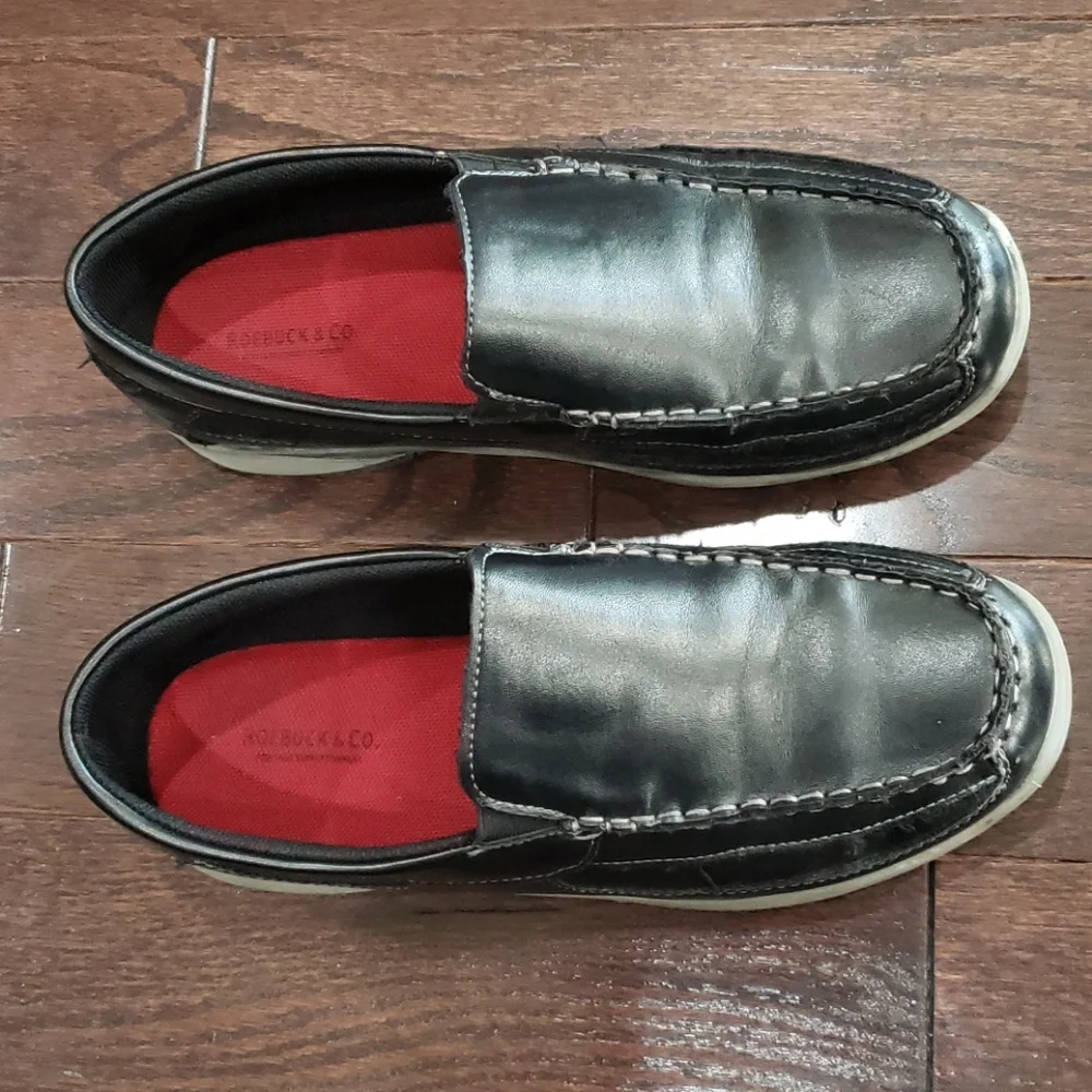 Roebuck & Co. Boys Dress shoes black size 6M